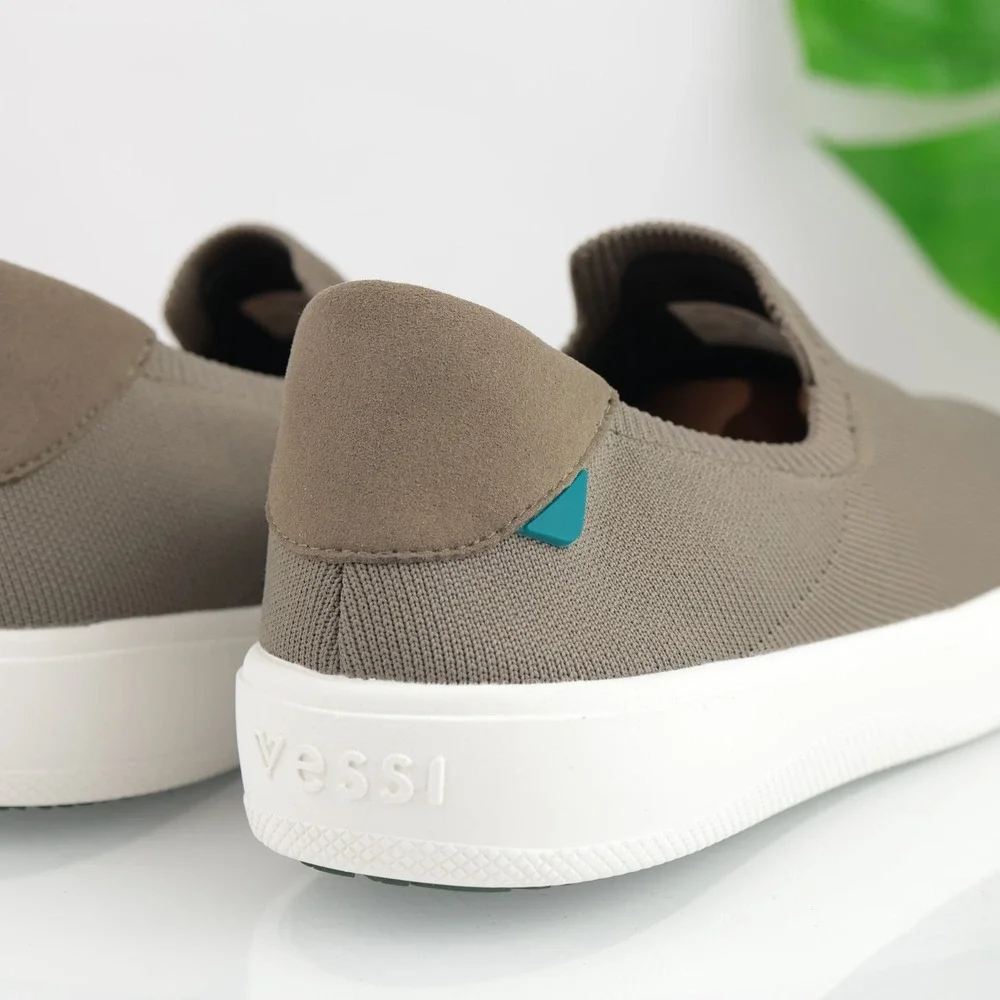 Vessi Mens Boardwalk Slip-On Shoe Size 9 Waterproof Taupe Olive Gray Knit Casual